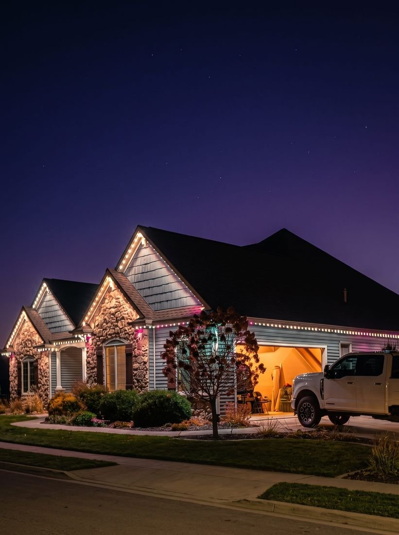 Holiday lighting install